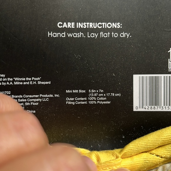 BNWT Disney Winnie The Pooh Dish Towels & Oven Mitts - Picture 6 of 6